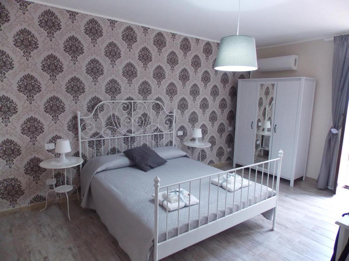 Il Vicoletto Bed & Breakfast Frascineto Eksteriør bilde