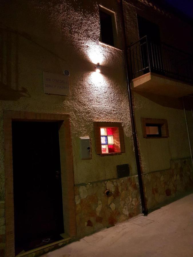 Il Vicoletto Bed & Breakfast Frascineto Eksteriør bilde